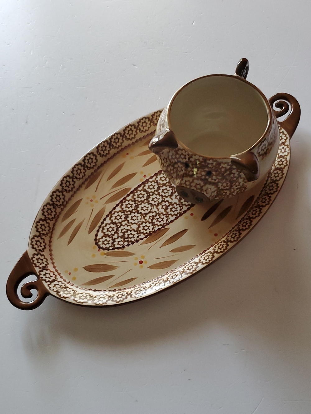 Temp-Tations Cream and Brown Floral Pattern  Soup bowlwith Matching Tray.